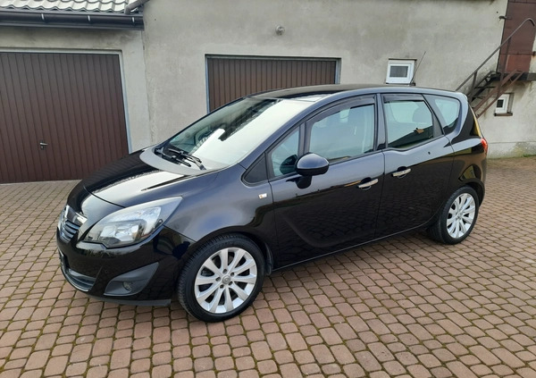 Opel Meriva cena 22900 przebieg: 208000, rok produkcji 2011 z Krośniewice małe 379